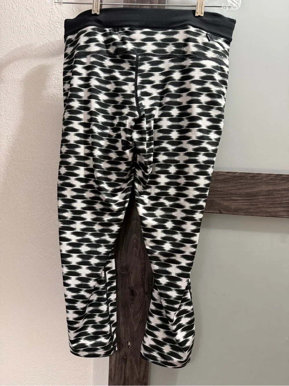 Nike Black & White Graphic Print Leggings